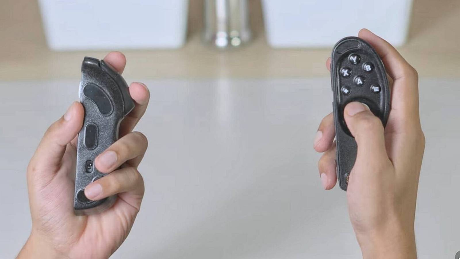Phase gaming controller transforms into a mouse for versatile play