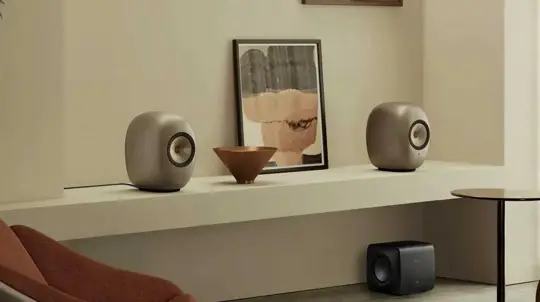 KEF LS Luxe वायरलेस स्पीकर HDMI eARC और AirPlay 2 के साथ पेश