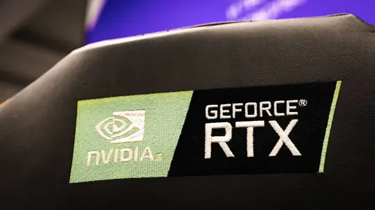 RTX 5060 के साथ ZimaCube 2 Pro बना गेमिंग PC
