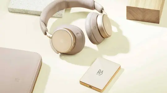 Bang & Olufsen Powerbank tuo Qi2-latauksen luksusluokkaan