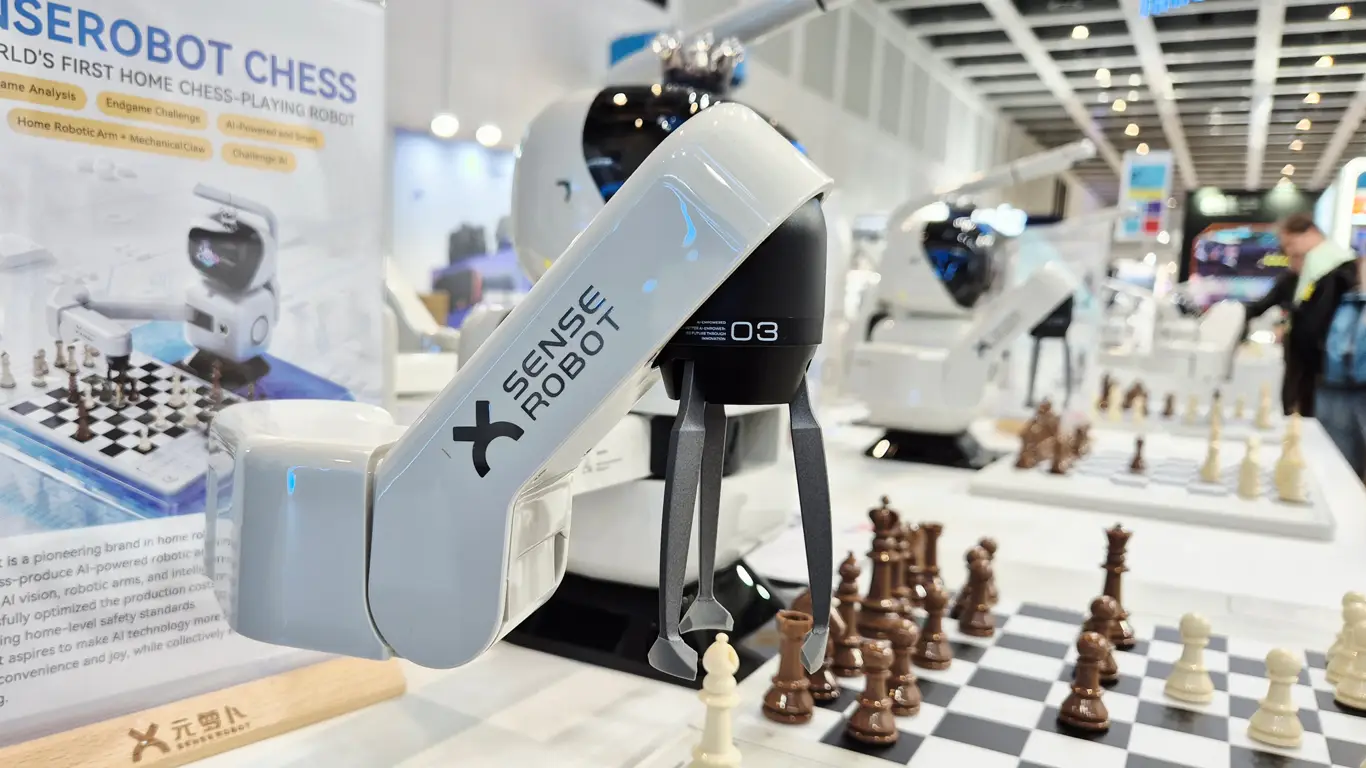 IFA 2025 / SenseRobot Chess