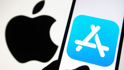 Apple обяжут разрешить загрузку приложений не из App Store для российских пользователей