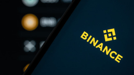 Binance приостановила операции в долларах США