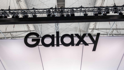Компания Samsung представит новые бюджетные смартфоны до конца января