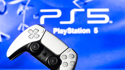 Пользователям PS Plus в феврале станут доступны Resident Evil, Horizon
