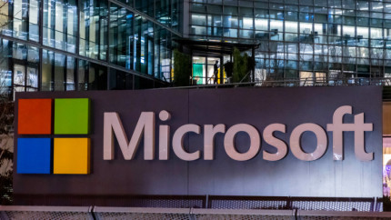 ОС Windows 11 стал маркировать устаревшие компьютеры водяными знаками