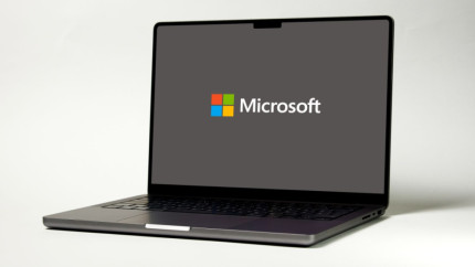Стало известно, когда Microsoft перестанет продлевать лицензии компаниям в РФ
