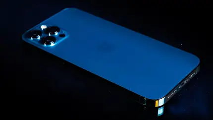 Всё ни по чём: iPhone разморозили после двух месяцев пребывания во льду и он запустился