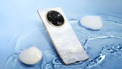 На холоде сменит цвет: Realme показала заднюю крышку Realme 14 Pro+