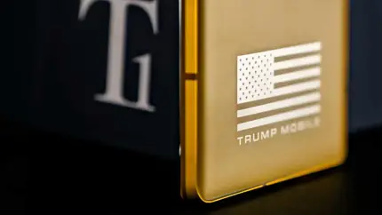 Trump Phone поставляется с зарядкой и чехлом, но вопросы к нему остаются