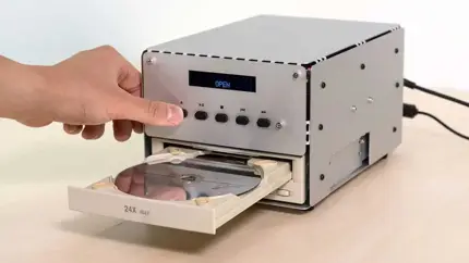 Компания das_POD выпустила DIY-комплект, превращающий CD-ROM в Hi-Fi плеер