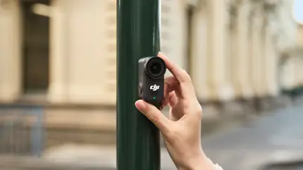 DJI представила новую ультралёгкую экшен-камеру с магнитным креплением