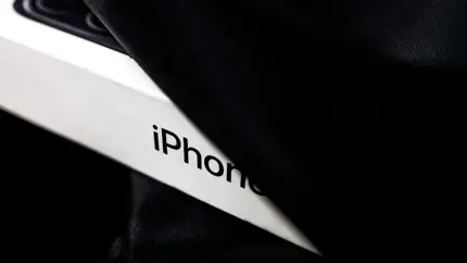 iPhone Air удивил компоновкой: сверхтонкий корпус и «сэндвич»-плата