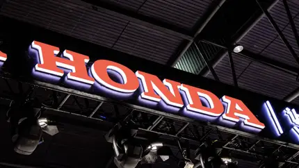 Вперёд, налево, стой: Honda научила обувь говорить с вами вибрациями