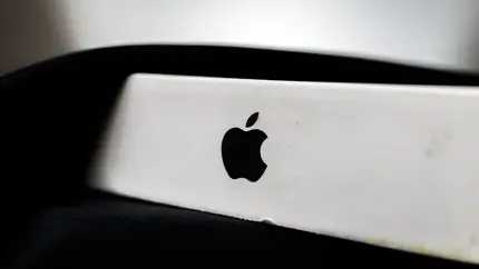 iPhone 15 Pro с IPS-дисплеем едва не попал в руки покупателя