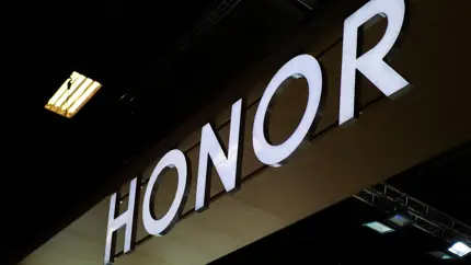 Смартфон Honor Robot Phone выйдет в августе с подвижной 200-Мп камерой
